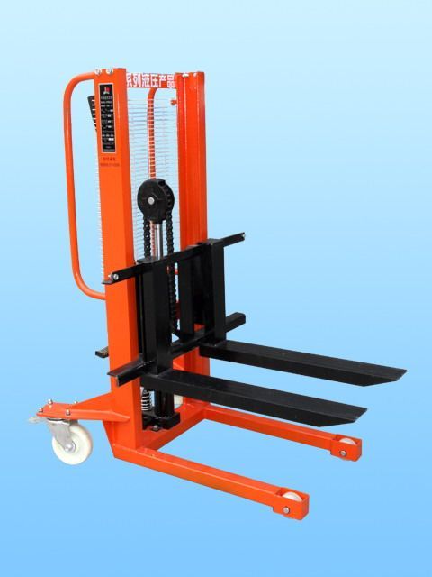 SYC-0.5T低門架型手動(dòng)叉車