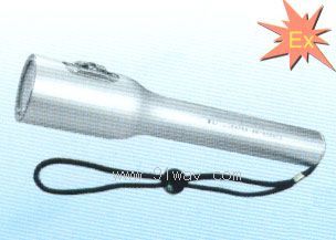 SH/JW7210節(jié)能強(qiáng)光防爆電筒