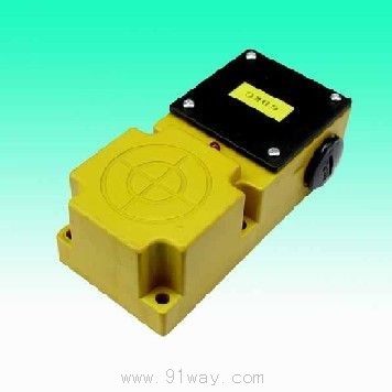 JS系列電感式接近開關(guān)